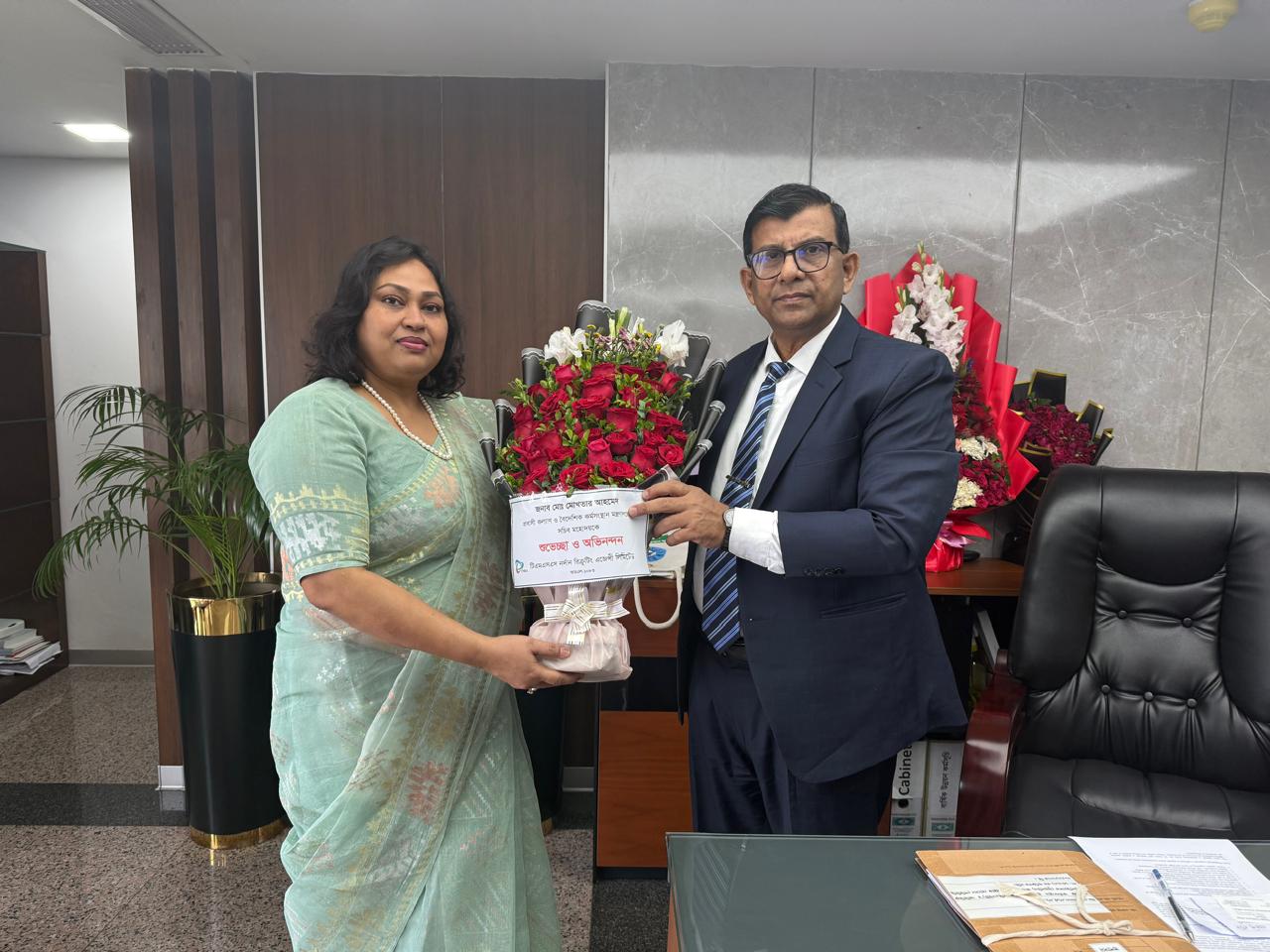 প্রবাসী কল্যাণ ও বৈদেশিক কর্মসংস্থান মন্ত্রণালয়ের সম্মানিত সচিব মহোদয়ক এর সাথে TNRA-এর সৌজন্য সাক্ষাৎ ও জনকল্যাণমূলক কার্যক্রম নিয়ে আলোচনা